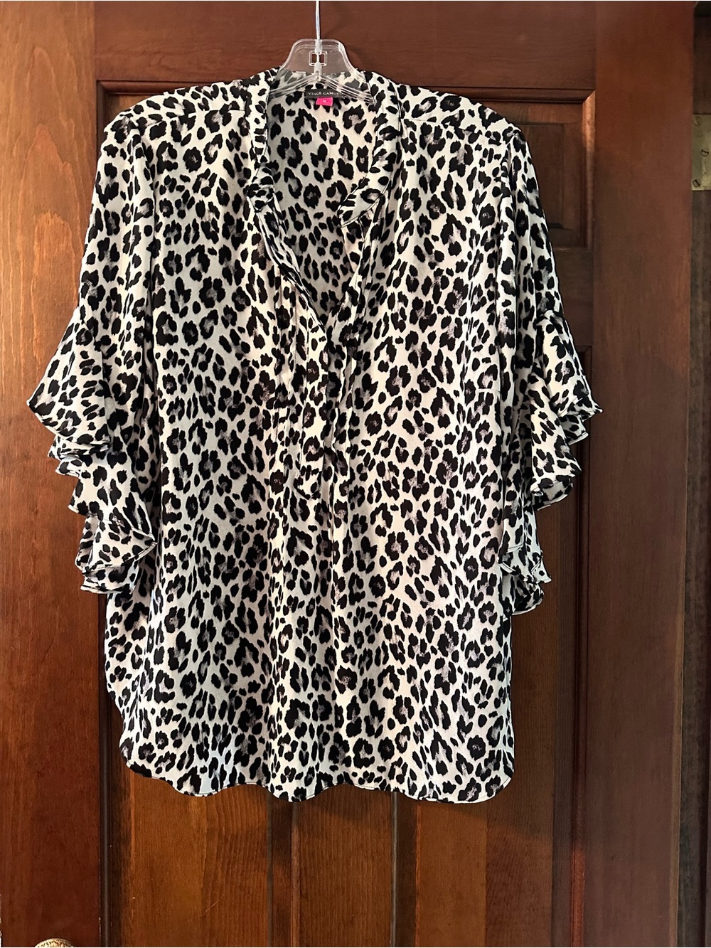 Vince Camuto Black & White Leopard Print Ruffle Sleeve Blouse 1X
